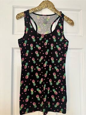 No Boundaries Black Pineapple & Heart Print Tank XXL